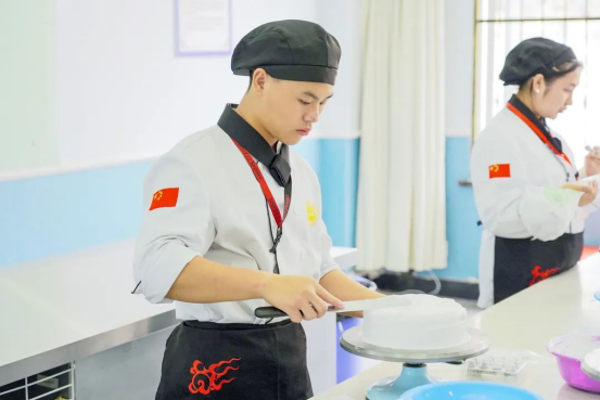 00后学什么技术好？汽修、厨师、计算机哪个好？526.png